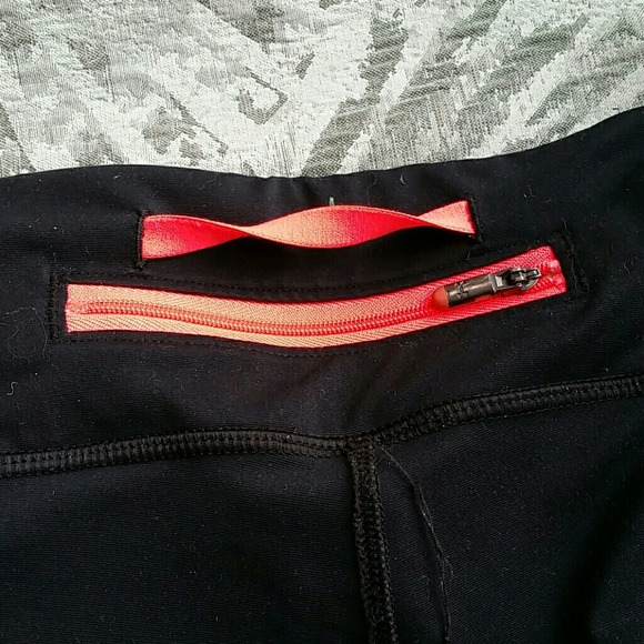 Under Armour Running Pants - Picture 3 of 5